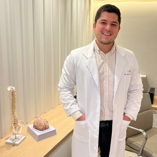 Dr. Rosalves da Abadia Ribeiro Neto
