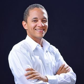 Dr. Lucas Ramos