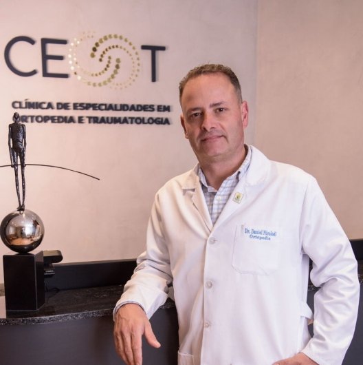 Dr. Daniel Nicolodi
