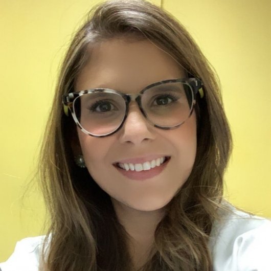 Dra. Carolina Lugon de Souza Pirola Dias