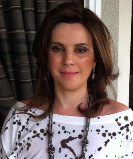 Dra. Rosana Cristina Costa Damasio