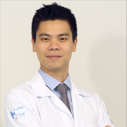 Dr. Mauricio Minata