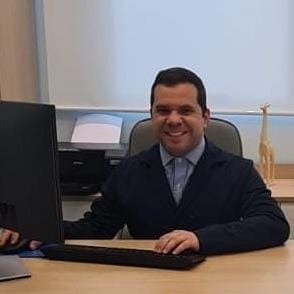 Dr. Leandro Abbade Peretti