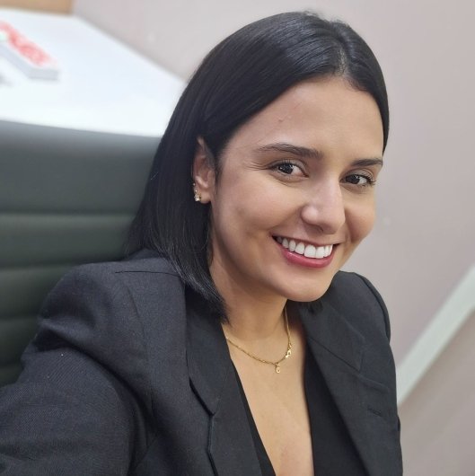 Dra. Caroline Machado Leão
