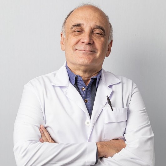 Dr. Flávio Cavallari
