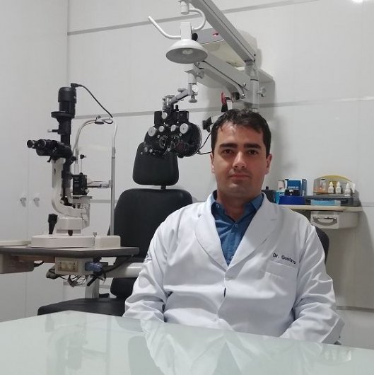 Dr. Gustavo de Paula Figueiredo