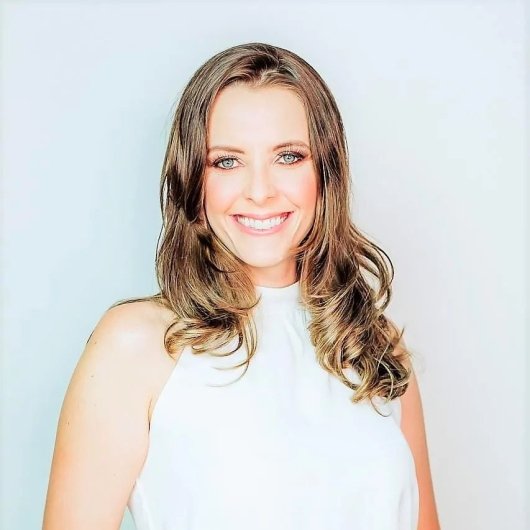 Dra. Louise Crespo De Figueiredo Rodrigues