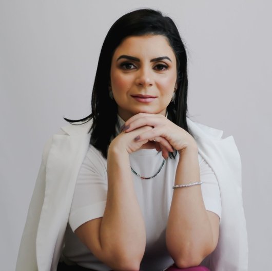 Dra. Nathalia Silvestre