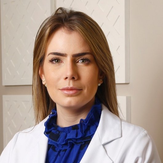 Dra. Julianne Tannous Cordenonssi