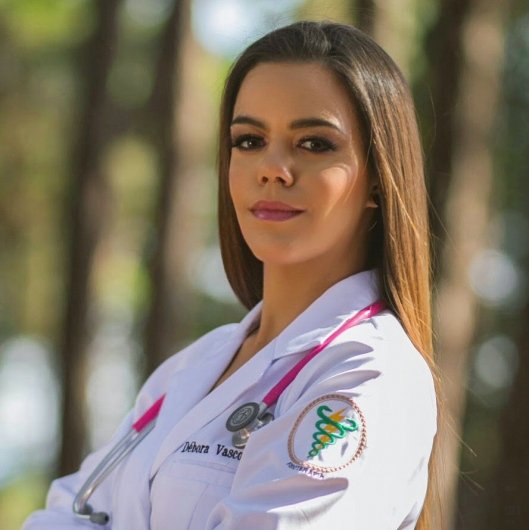 Dra. Débora Vasconcelos