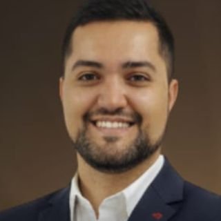 Dr. Ricardo Sturzenecker Banfi de Siqueira