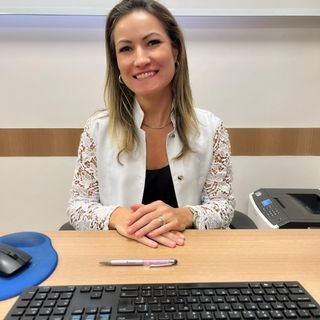 Dra. Renata Campos Leonel Tavares