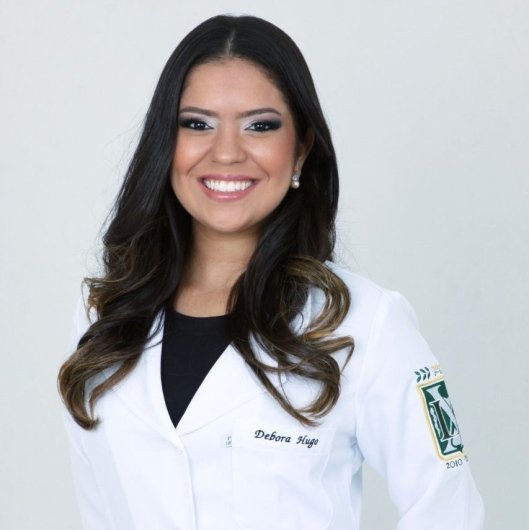 Dra. Débora Hugo Pacheco