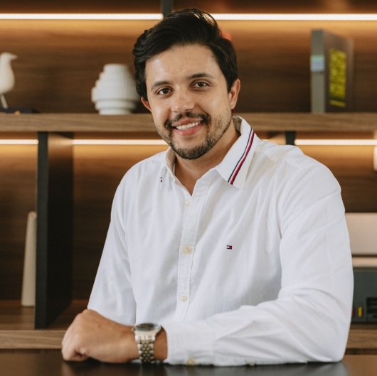 Dr. Ricardo Velasque