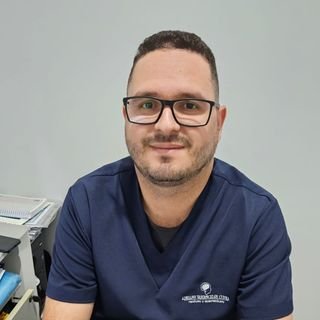 Dr. Adriano Vasconcelos