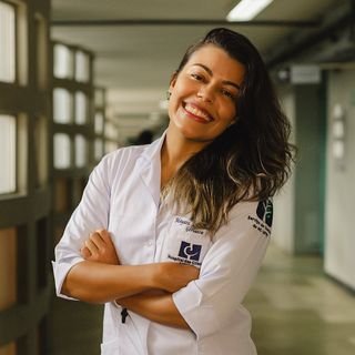 Dr. Mayara HONORATO
