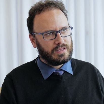 Dr. Claudio Roberto Resende Freitas