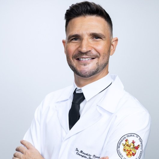 Dr. Maurício Piassi