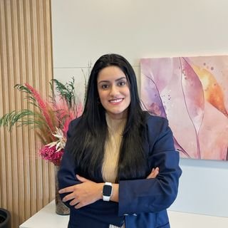 Dra. Aline Lobo