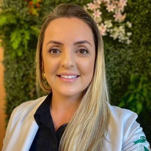 Dra. Grazielly Magalhães
