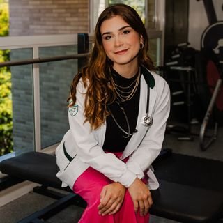 Dra. Maria Fernanda Miranda de Barros