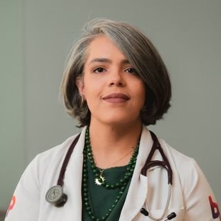 Dra. Natasha Caldas Dos Santos