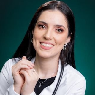Dra. LUANA VIAN