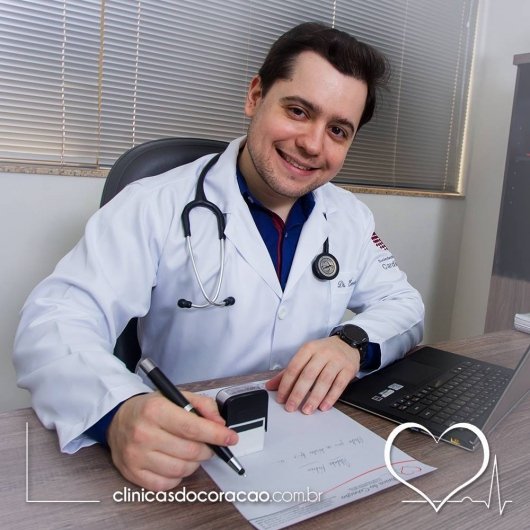 Dr. Éverton Arantes Melo