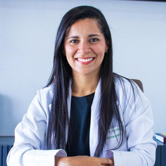Dra. Laís Caldas