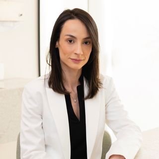 Dra. Roberta Gomes Gontijo