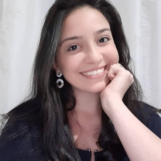 Maria Carolina Costa