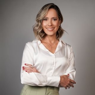 Dra. Erica Jares