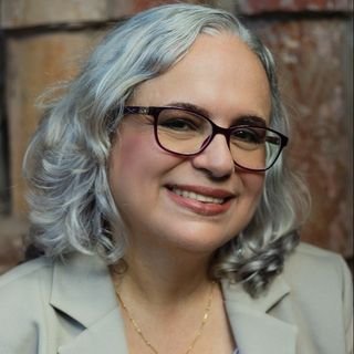 Dra. Helena Alzira Guimarães Gouvêa