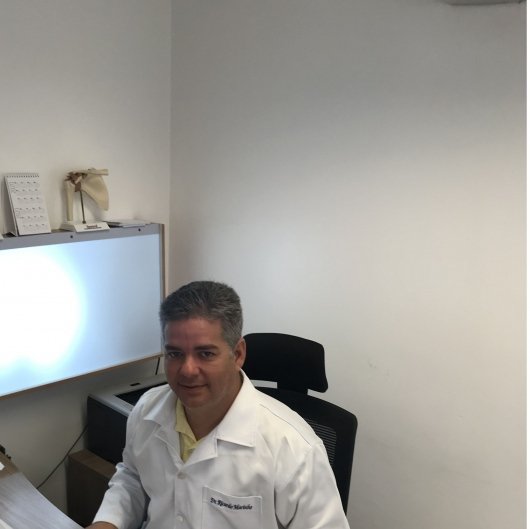 Dr. Ricardo Marinho