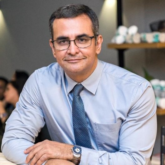 Dr. André Baylão