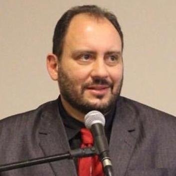 Dr. Carlos Eduardo Diniz Couto
