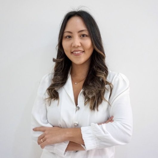 Dra. Jaqueline Kang
