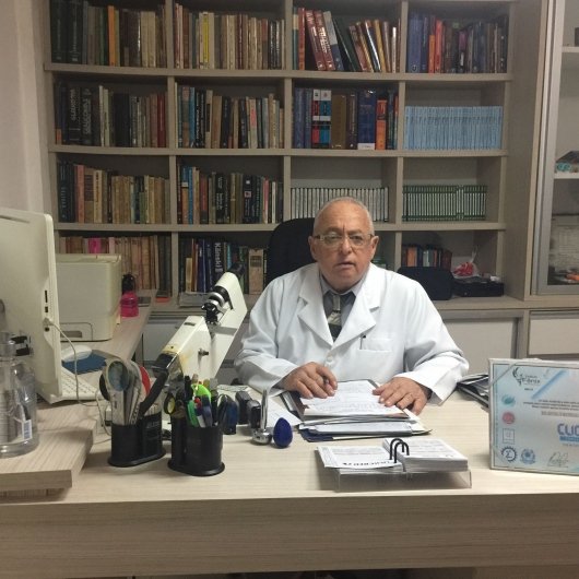Dr. Newton Dias Falcão