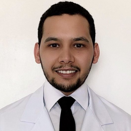 Dr. Lauro Gomes De Macedo