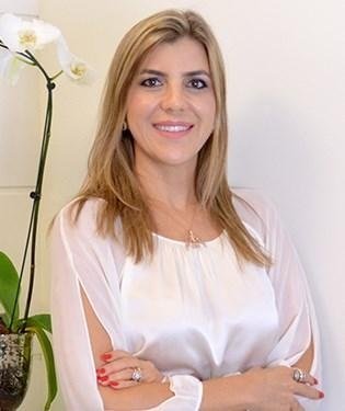 Dra. Fernanda Bufaical Rassi Carneiro
