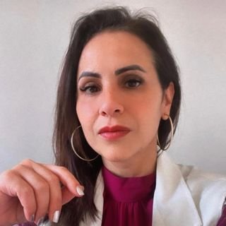 Dra. Adja Josiane