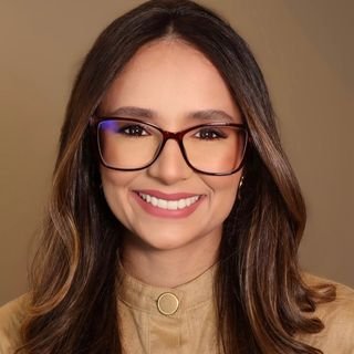Dra. Amanda Helena Souza Rodrigues