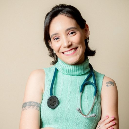 Dra. Thamíres Mendes Peres