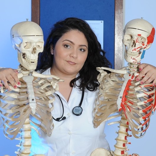 Dra. Giovana Pereira Menezes