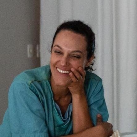 Dra. Andrea Vieira Carreiro