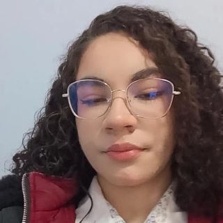Mariane Rocha Viana .