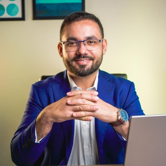Dr. Éder Rodrigues Queiroz