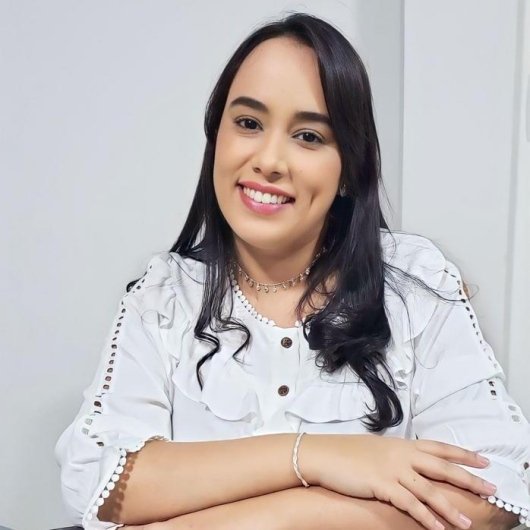 Dra. Caroline Moura Prado