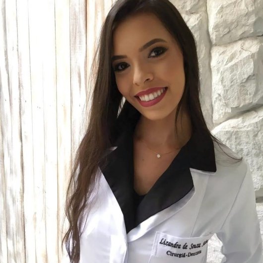 Dra. Lizandra De Souza Silva