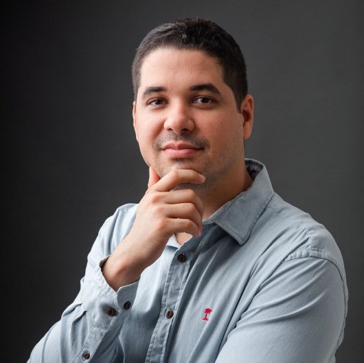 Dr. Aníbal Bruno Barros Diniz